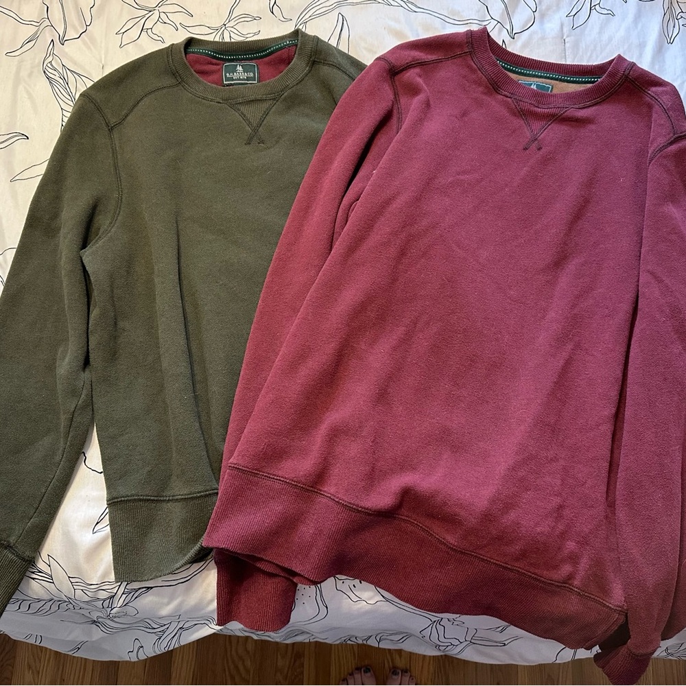 G.H. Bass & Co. Green and Red Sweatshirt Bundle